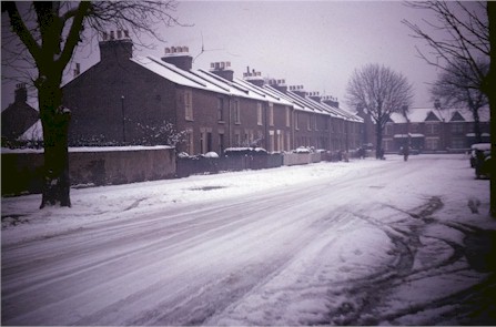 jansons_road_snow_1963.jpg (39047 bytes)