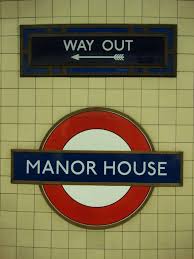 manor_house_sign.jpg (8134 bytes)