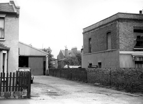 summerhill_number12.jpg (47608 bytes)