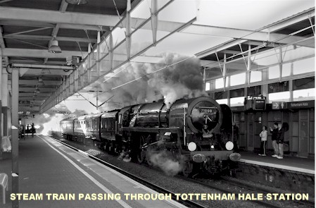 tottenham_hale_steam_train.jpg (49723 bytes)