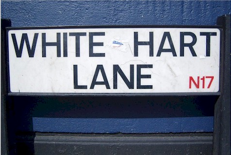 white_hart_lane_roadsign.jpg (49781 bytes)