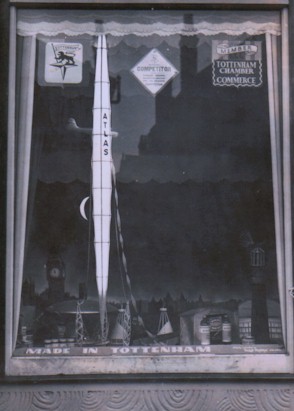 window_display_festival_britain_1951.jpg (30181 bytes)