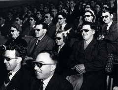 3d-glasses_1950s.jpg (19589 bytes)