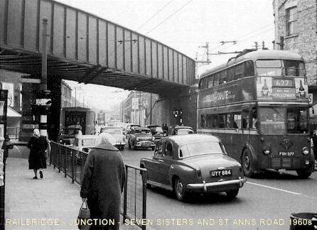 seven_sisters_st_anns_road_bridge_early_1960s.jpg (56790 bytes)
